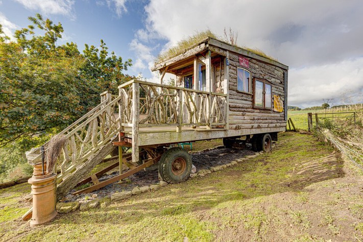 voir les prix pour 2x Double Bed - Glamping Wagon, Dalby Forest