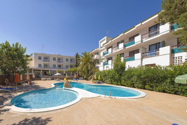 voir les prix pour Apartamentos Cala LLonga Playa Ibiza