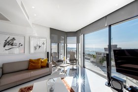 Image de Aria Seafront apt with White Tower view