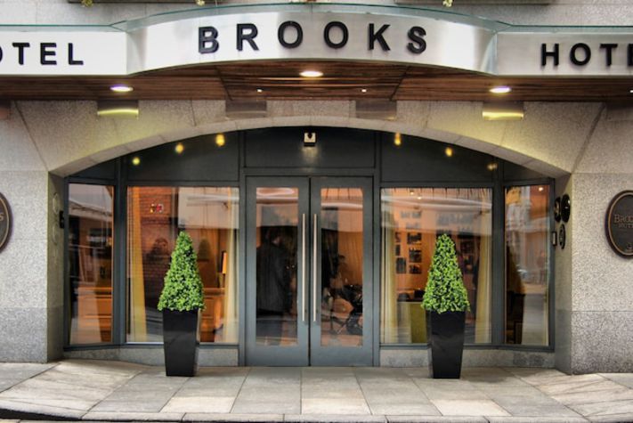 voir les prix pour Brooks Hotel