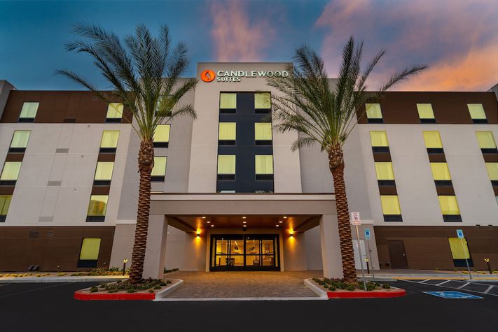 voir les prix pour Candlewood Suites Las Vegas - E Tropicana, an IHG Hotel