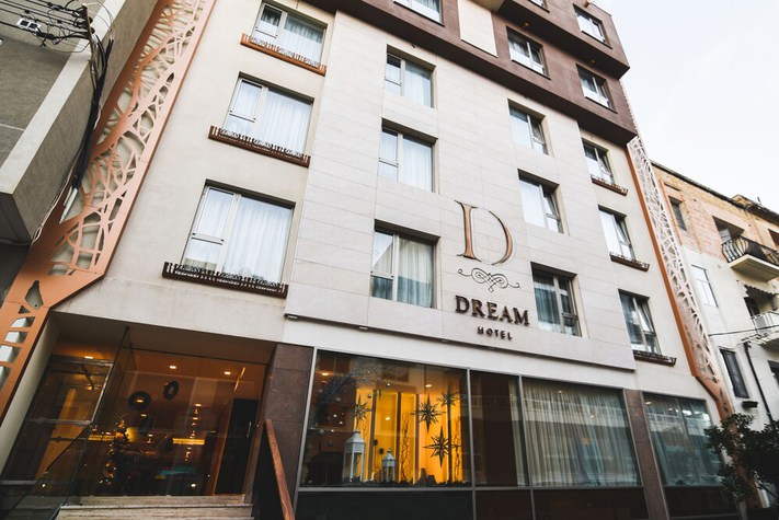 voir les prix pour Ddream Hotel