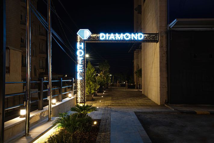 voir les prix pour Diamond Hotel Suites