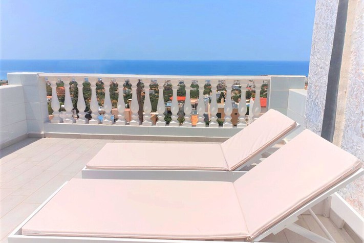 voir les prix pour Executive Junior Suite With Balcony Full View