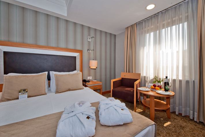 voir les prix pour Grand S Hotel