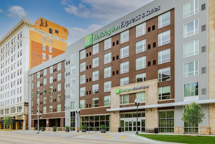 voir les prix pour Holiday Inn Express And Suites Lincoln Downtown , An Ihg Hotel