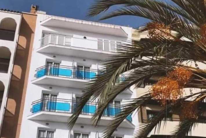 voir les prix pour Hostal Mozaik Lloret