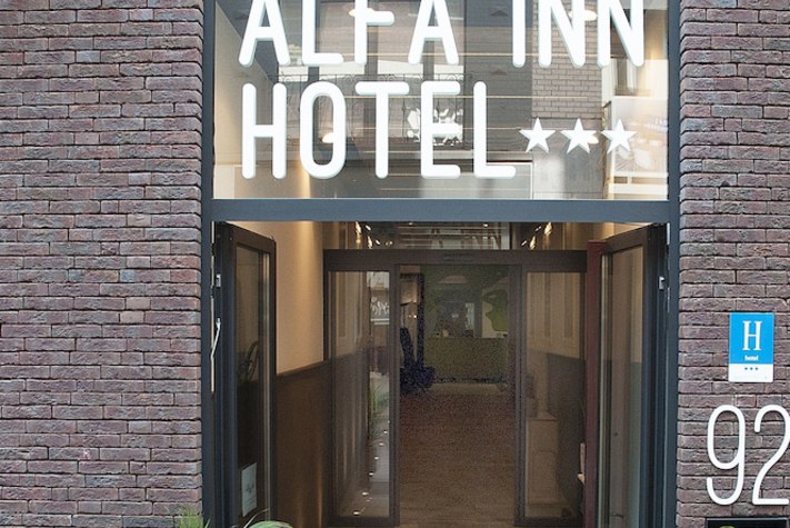 voir les prix pour Hotel Alfa Inn