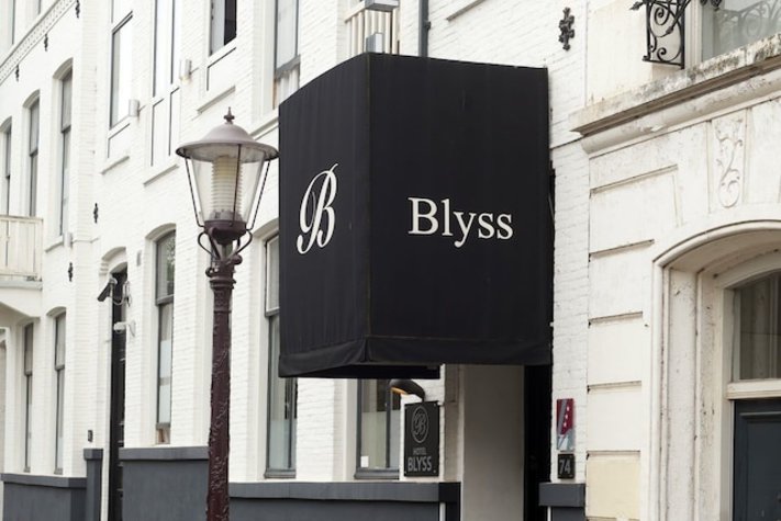 voir les prix pour Hôtel Blyss