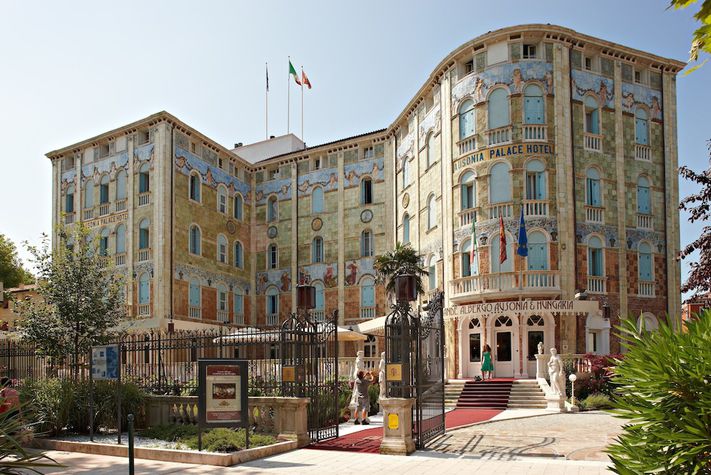 voir les prix pour Hôtel Grande Albergo Ausonia & Hungaria
