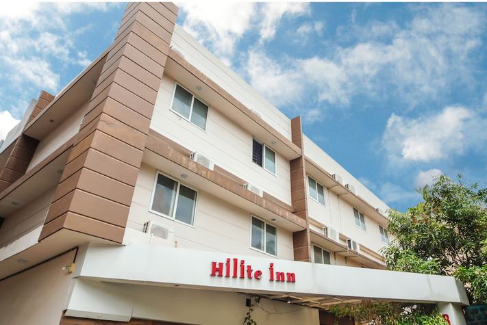 voir les prix pour Hotel Hilite Inn