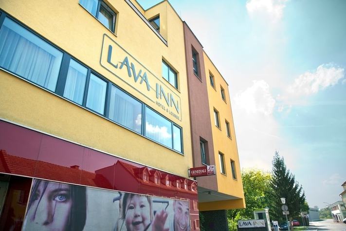 voir les prix pour Hotel Lava Inn