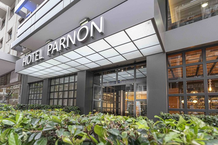 voir les prix pour Hôtel Parnon