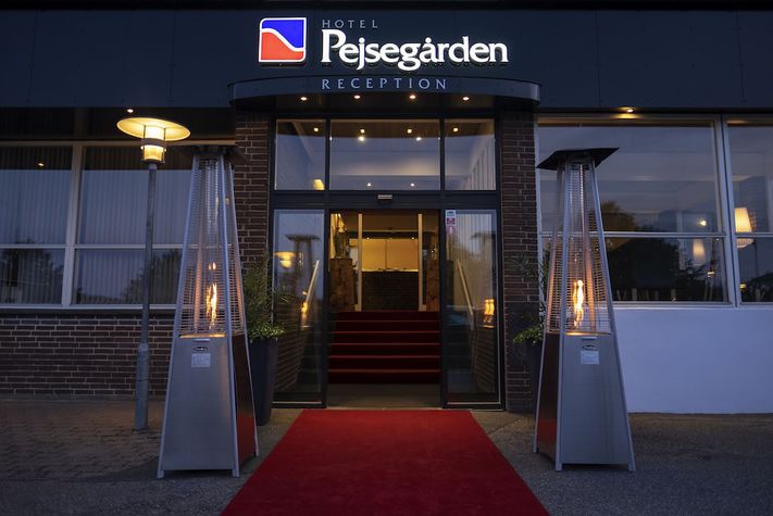 voir les prix pour Hotel Pejsegården