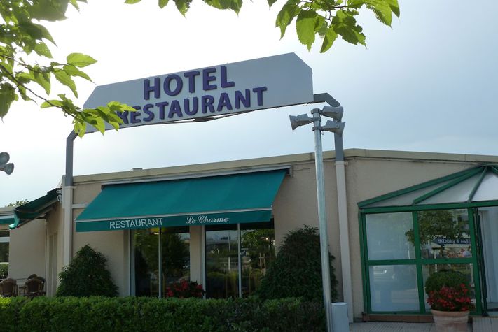 voir les prix pour Hotel Restaurant Charme en Beaujolais