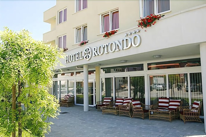 voir les prix pour Hotel Rotondo