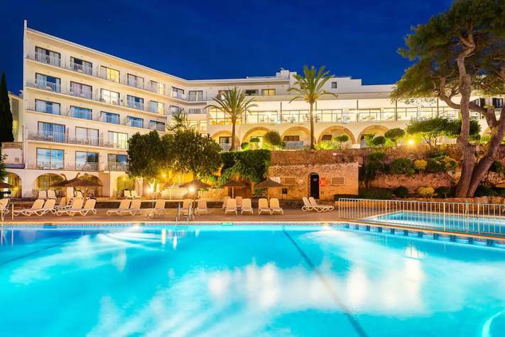voir les prix pour Hotel y Apartamentos Casablanca