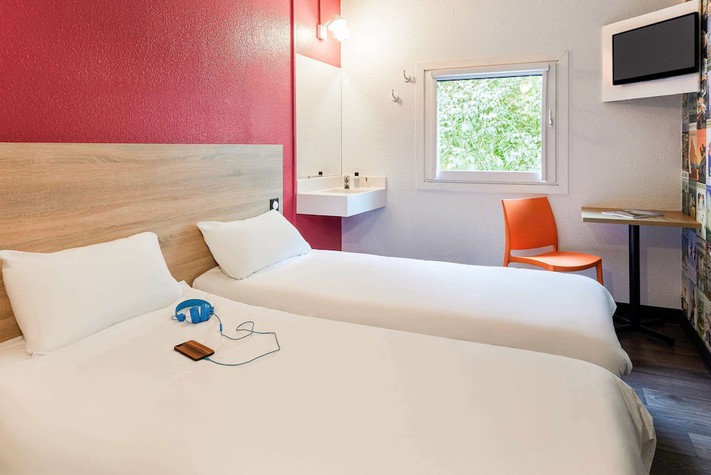 voir les prix pour Hotelf1 Genève Saint-Julien-En-Genevois (Rénové)