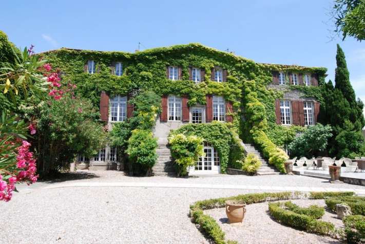 voir les prix pour Hôtellerie du Château de Floure & Spa