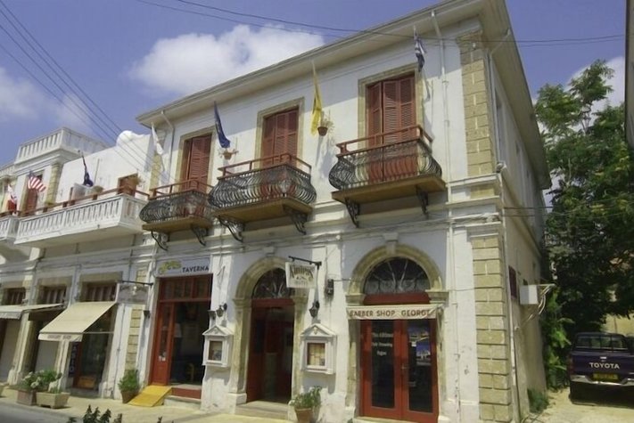 voir les prix pour Kiniras Traditional Hotel & Restaurant