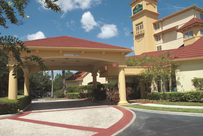 voir les prix pour La Quinta Inn and Suites Orlando UCF