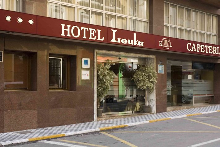 voir les prix pour Leuka Hotel