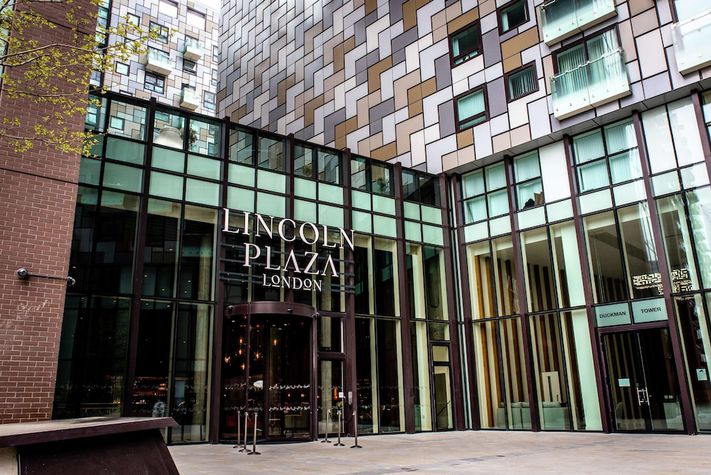 voir les prix pour Lincoln Plaza London, Curio Collection by Hilton
