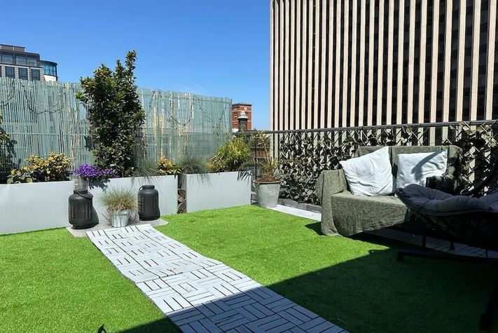 voir les prix pour Luxury 9ine Penthouse With Jacuzzi & Garden