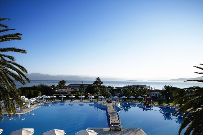voir les prix pour Mitsis Roda Beach Resort & Spa