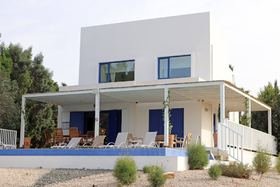 Image de "modern 4-bedroom Villa With A Private Pool"