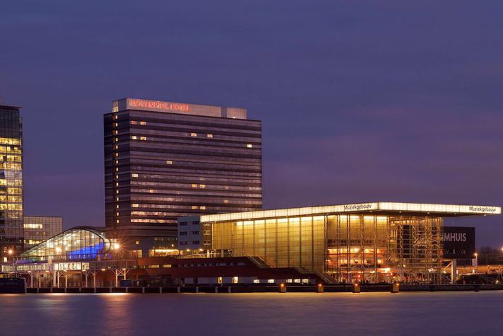 voir les prix pour Mövenpick Hotel Amsterdam City Centre