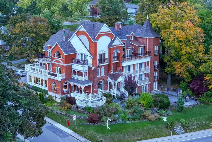 voir les prix pour Niagara Grandview Manor