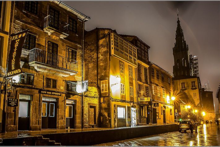 voir les prix pour Oxford Suites Santiago de Compostela