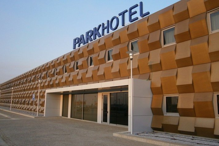 voir les prix pour Park Hotel Porto Aeroporto