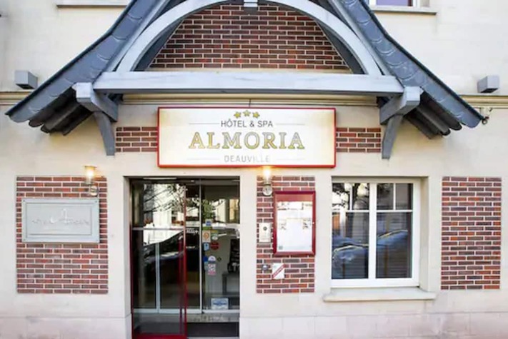 voir les prix pour Qualys-Hotel Almoria