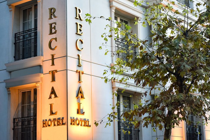 voir les prix pour Recital Hotel