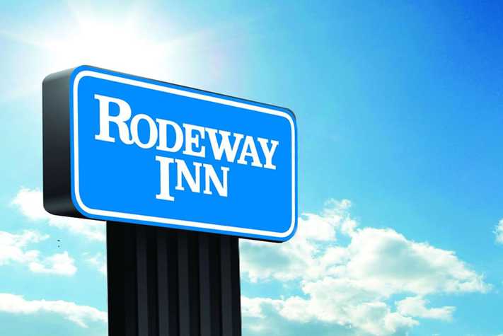 voir les prix pour Rodeway Inn Maingate Central