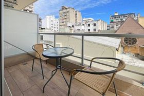 Image de San Telmo Oasis: Contemporary Luxury Studios With Pool, Security, and More