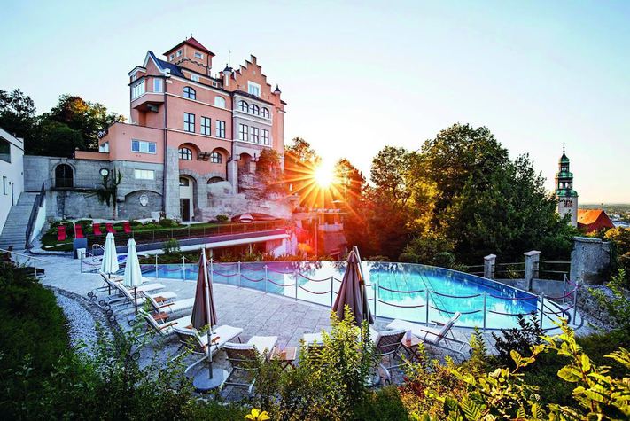 voir les prix pour Schloss Moenchstein Hotel