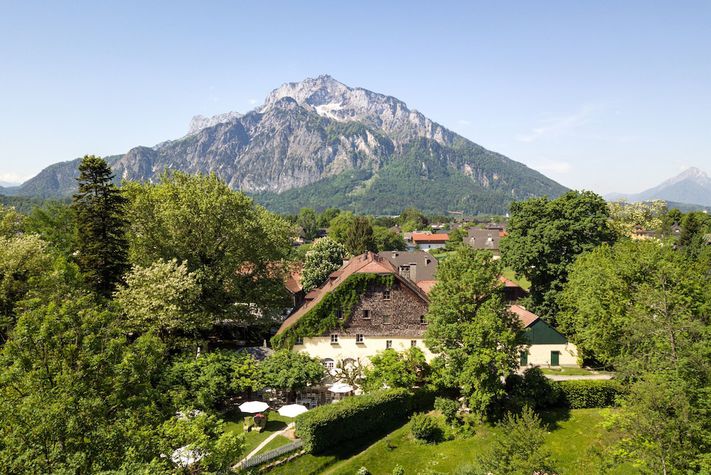 voir les prix pour Schlosswirt zu Anif - Hotel & Restaurant