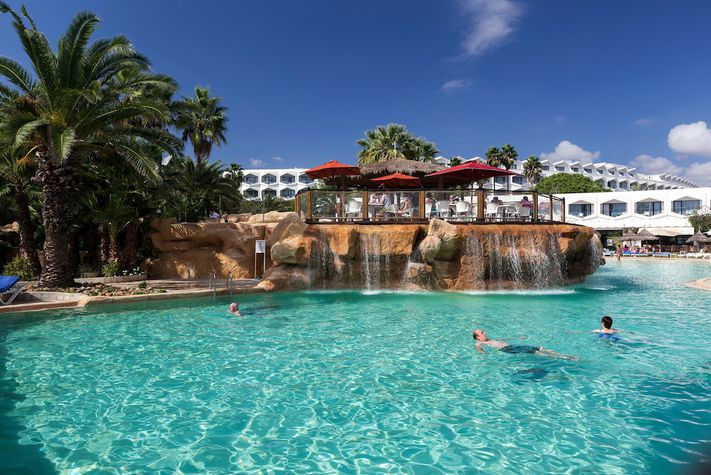 voir les prix pour Hôtel Sentido Phenicia