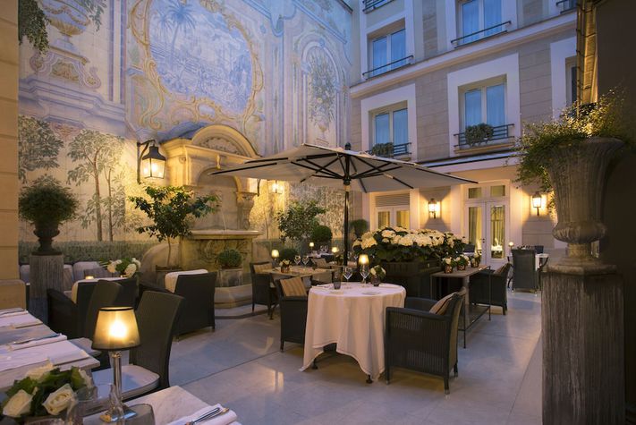 voir les prix pour Starhotels Castille Paris