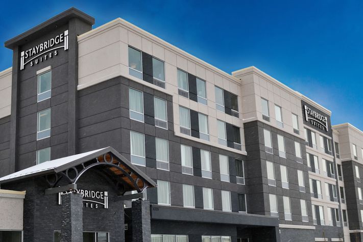 voir les prix pour Staybridge Suites Red Deer North , an IHG Hotel