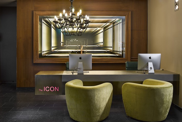 voir les prix pour The ICON Hotel & Lounge