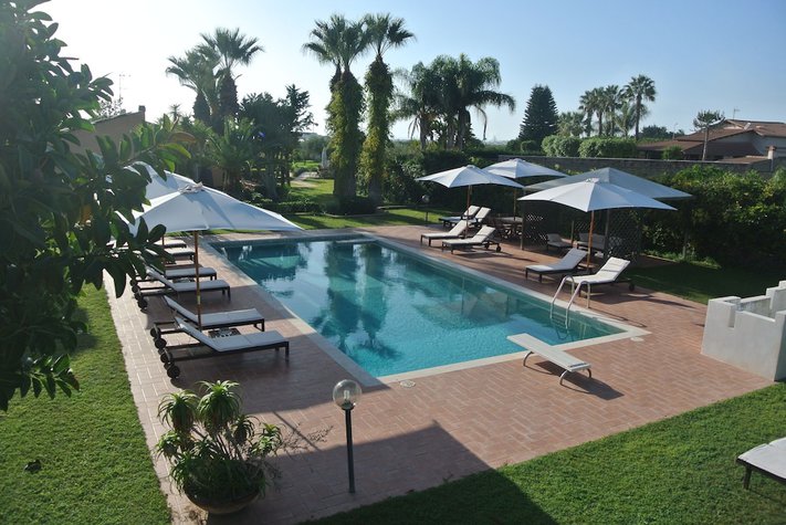 voir les prix pour Villa Carlotta Resort