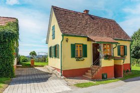 Image de Pleasant Holiday Home in Gersdorf an der Freistritz With Garden