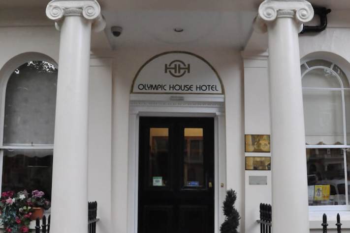 voir les prix pour Olympic House Hotel