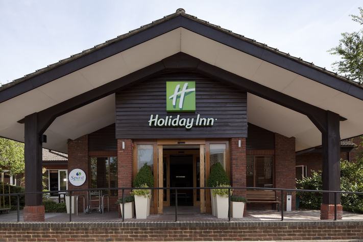 voir les prix pour Holiday Inn Guildford