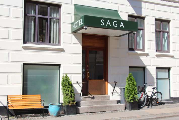 voir les prix pour Saga Hotel