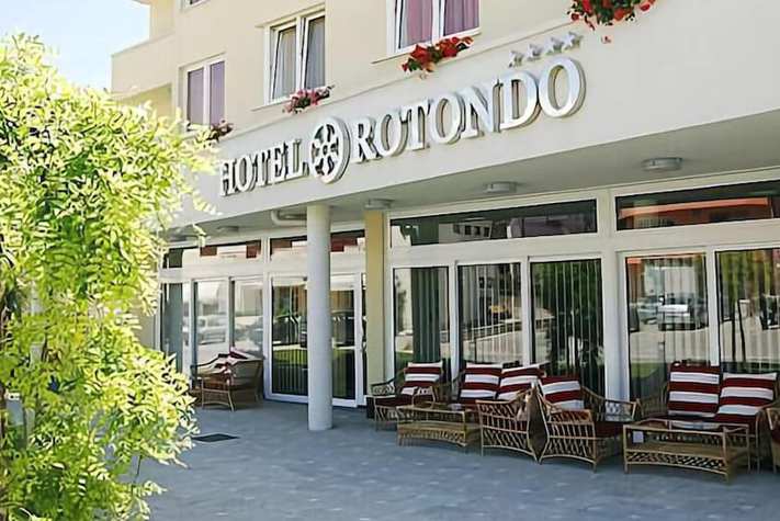 voir les prix pour Hotel Rotondo